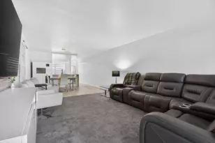 3201 Portofino Point, Coconut Creek, FL 33066 - Photo 10