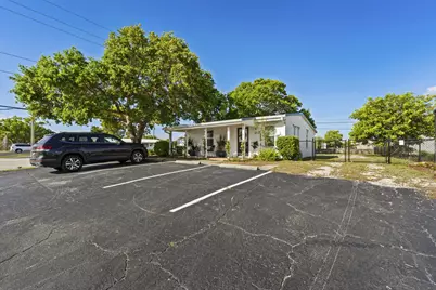 1324 16th Street, Vero Beach, FL  - Photo 4