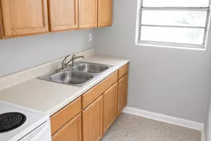 413 N Sapodilla Ave, West Palm Beach, FL 33401 - Photo 2