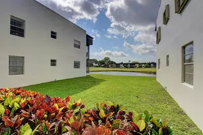 974 Normandy U Trail #974, Delray Beach, FL 33484 - Photo 2