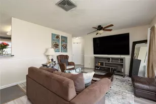 734 SE Arton Ln, Port Saint Lucie, FL 34983 - Photo 6