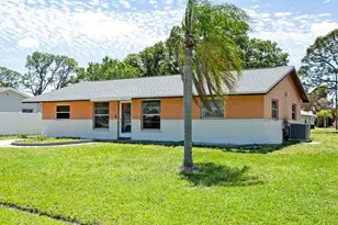 734 SE Arton Ln, Port Saint Lucie, FL 34983 - Photo 2