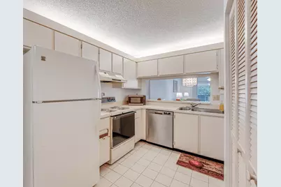 3146 Via #203, Lake Worth, FL 33467 - Photo 8