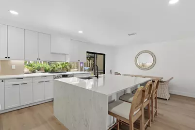 1001 Raintree Lane, Palm Beach Gardens, FL 33410 - Photo 10