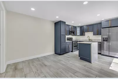 3885 Louis Drive #1203, Lake Worth, FL 33461 - Photo 4