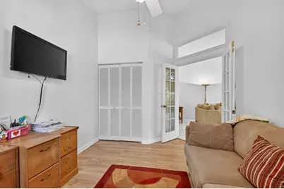 1033 Fairfax Circle W, Boynton Beach, FL 33436 - Photo 10
