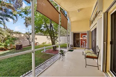 1033 Fairfax Circle W, Boynton Beach, FL 33436 - Photo 32