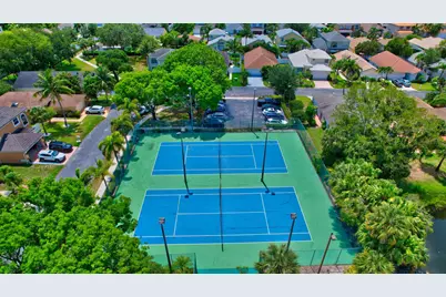 1033 Fairfax Circle W, Boynton Beach, FL 33436 - Photo 56