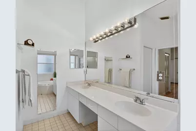 1033 Fairfax Circle W, Boynton Beach, FL 33436 - Photo 22
