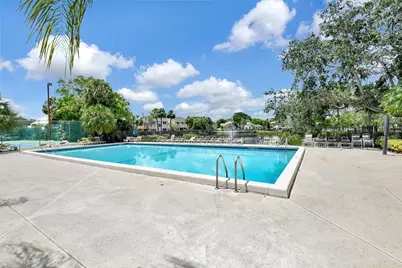 1033 Fairfax Circle W, Boynton Beach, FL 33436 - Photo 40