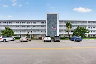 1025 Ventnor, Deerfield Beach, FL 33442 - Photo 2
