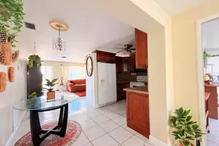 1014 SE 4th Ct, Deerfield Beach, FL 33441 - Photo 4