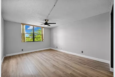 6190 Woodlands Boulevard #312, Tamarac, FL 33319 - Photo 14