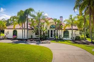 18680 SE Old Trail Dr E, Jupiter, FL 33478 - Photo 4
