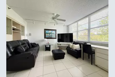 3507 Oaks Way #310, Pompano Beach, FL 33069 - Photo 4