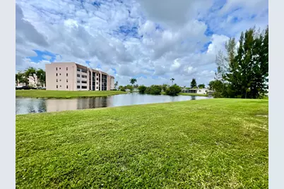 10442 Sunrise Lakes Boulevard #104, Sunrise, FL 33322 - Photo 22