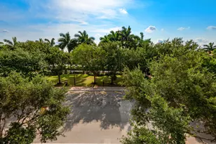 932 SW 147th Ave, Pembroke Pines, FL 33027 - Photo 26