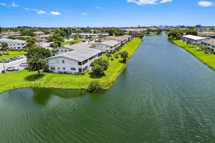 2 Chatham A, West Palm Beach, FL 33417 - Photo 28