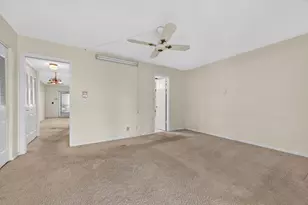 2 Chatham A, West Palm Beach, FL 33417 - Photo 12
