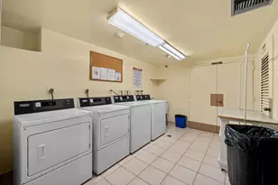 4001 Hillcrest Dr, Hollywood, FL 33021 - Photo 26