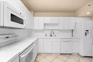 4001 Hillcrest Dr, Hollywood, FL 33021 - Photo 16
