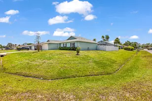 1220 SE Navajo Ln, Port Saint Lucie, FL 34983 - Photo 34