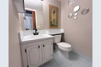 226 Windsor J, West Palm Beach, FL 33417 - Photo 8