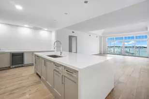 180 Lake Dr, Singer Island, FL 33404 - Photo 4