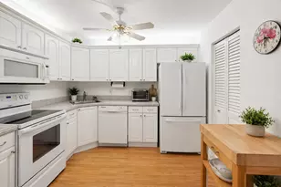 5760 Pine Wood Dr, Greenacres, FL 33463 - Photo 8