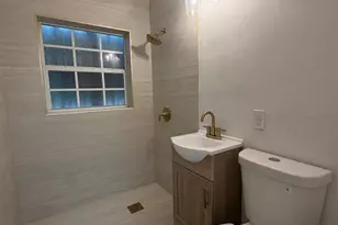 525 NE 126th St, North Miami, FL 33161 - Photo 6