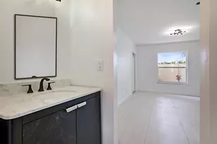 320 NE 42nd St, Boca Raton, FL 33431 - Photo 20