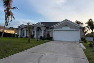 956 SW Del Rio Blvd, Port Saint Lucie, FL 34953 - Photo 1