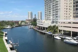 700 NE 14th Ave NE, Hallandale Beach, FL 33009 - Photo 38