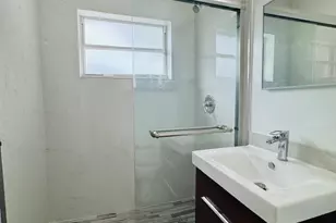 935 8th St, Miami Beach, FL 33139 - Photo 4