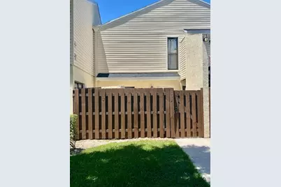 639 Executive Center Drive #O105, West Palm Beach, FL 33401 - Photo 2