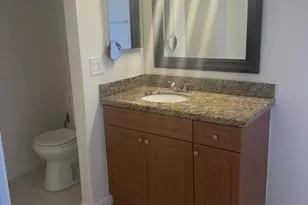 639 Executive Center Dr, West Palm Beach, FL 33401 - Photo 8