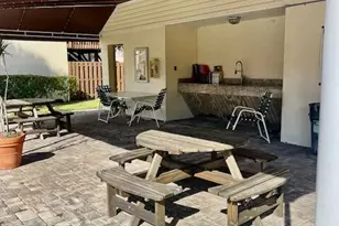 641 Executive Center Dr, West Palm Beach, FL 33401 - Photo 10