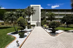 2902 Victoria Cir, Coconut Creek, FL 33066 - Photo 26