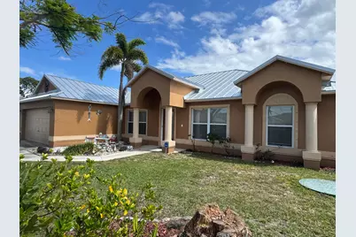 2674 SE Creston Lane, Port Saint Lucie, FL 34952 - Photo 2