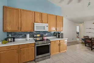 2674 SE Creston Ln, Port Saint Lucie, FL 34952 - Photo 8
