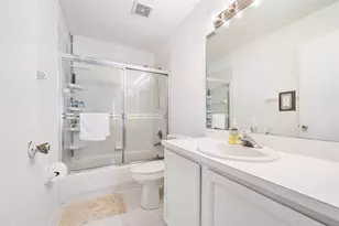 2606 Bedford Mews Dr, Wellington, FL 33414 - Photo 10