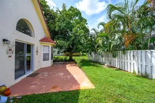2606 Bedford Mews Dr, Wellington, FL 33414 - Photo 18