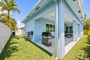 2754 NE 31st Ct, Lighthouse Point, FL 33064 - Photo 22