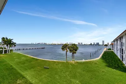 2936 Lake Shore Drive #309, Riviera Beach, FL 33404 - Photo 6