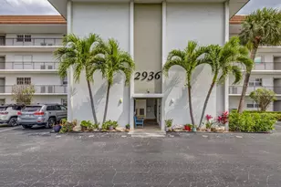 2936 Lake Shore Dr, Riviera Beach, FL 33404 - Photo 32