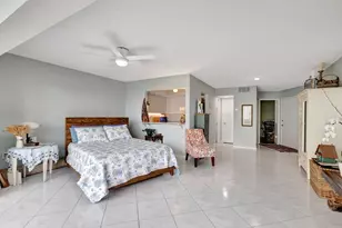 2936 Lake Shore Dr, Riviera Beach, FL 33404 - Photo 4
