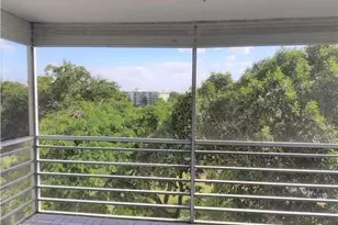 2940 N Course Dr, Pompano Beach, FL 33069 - Photo 8