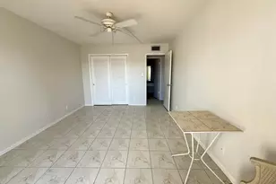 313 Greenbrier B, West Palm Beach, FL 33417 - Photo 10