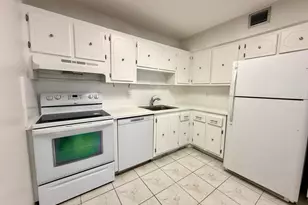 313 Greenbrier B, West Palm Beach, FL 33417 - Photo 6