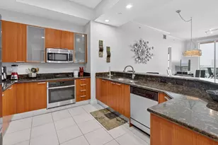 2640 Lake Shore Dr, Riviera Beach, FL 33404 - Photo 12